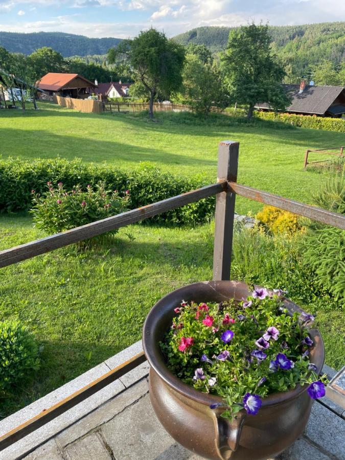 Runch Smilovice Villa Chotilsko Екстериор снимка